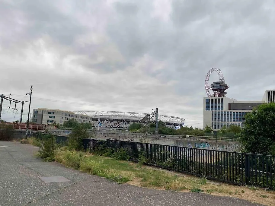 Canal-Flat Near Stratford International Station Apartment London