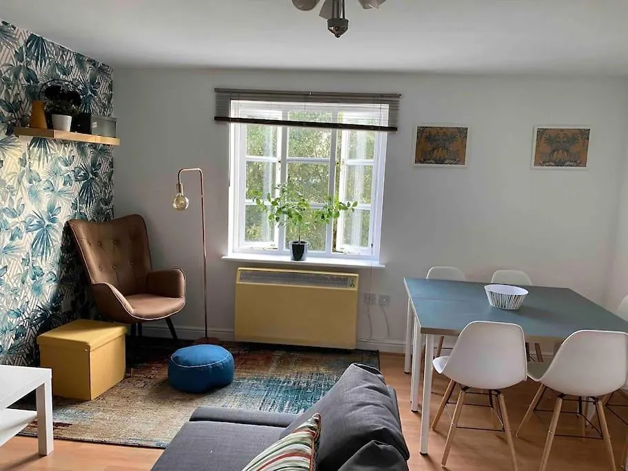 런던 Canal-Flat Near Stratford International Station 아파트 0*,